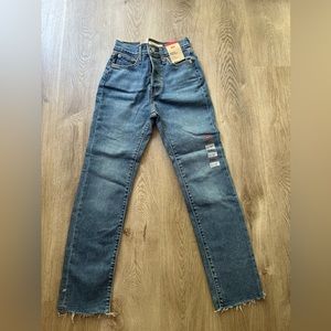 NWT Levi’s wedgie straight size 24